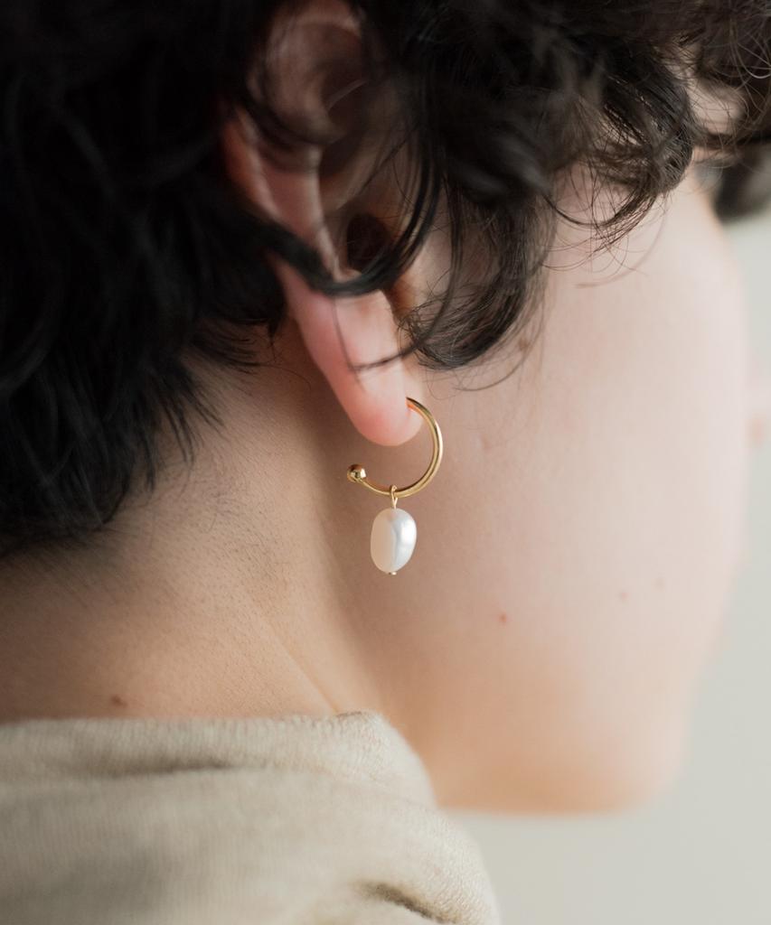 Novice Tokyo Baroque Freshwater Pearl Hoop Pierce (Earrings) Baroque Pearl Hoop Pierce [Silver 925] / Gold