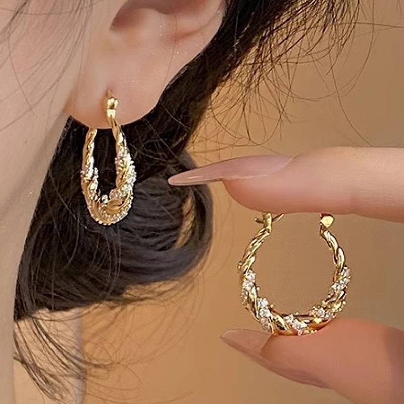 

Huitan Aesthetic Women Twist Design Hoop Earrings for Wedding Engagement Luxury Gold Color Inlaid Bright CZ Accessories Zircon