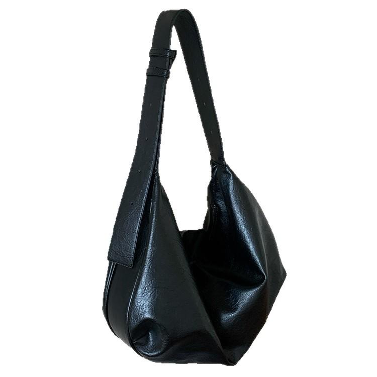 Capacity Black 2025 bag Women's oblique premium soft leather new shoulder casual dumplings Tote retro bag large capacity