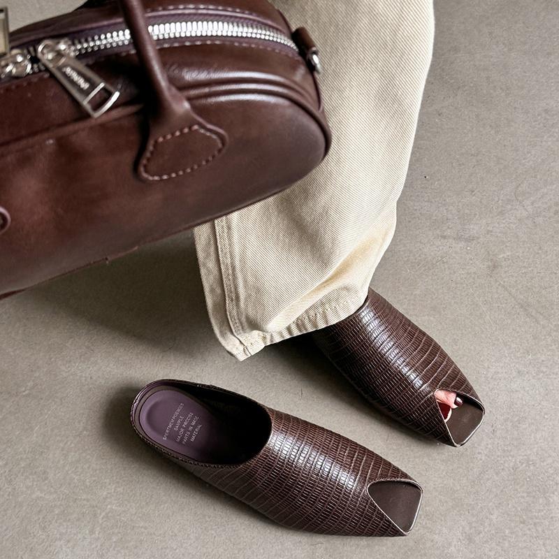 Fashion 2025 Summer New Genuine Leather Low Heels Peep-toe Slippers Women Covered Toe Natural Leather Casual Slippers Female Daily Walk