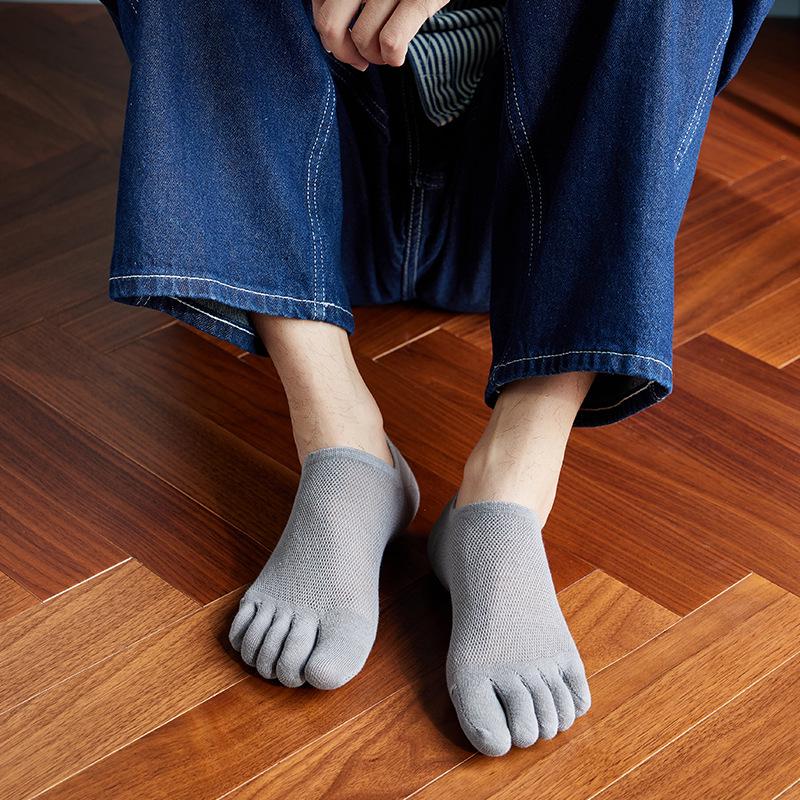 Men's Five-Toe Low-Cut Breathable Casual Socks - Solid Color, Versatile for Spring/Summer