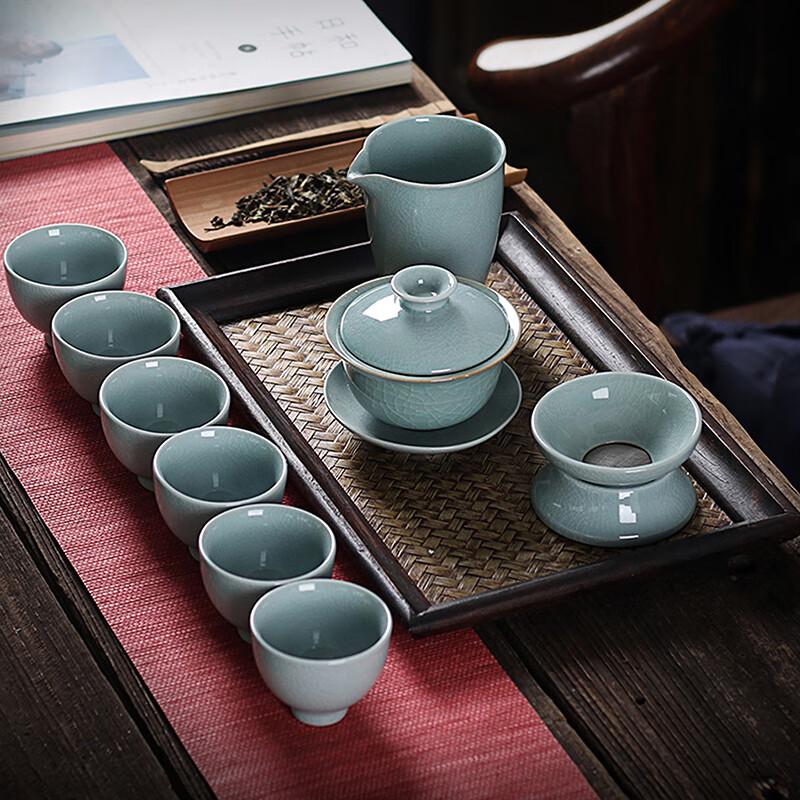 

Aiyiruis 10-Piece Bone China Tea Set