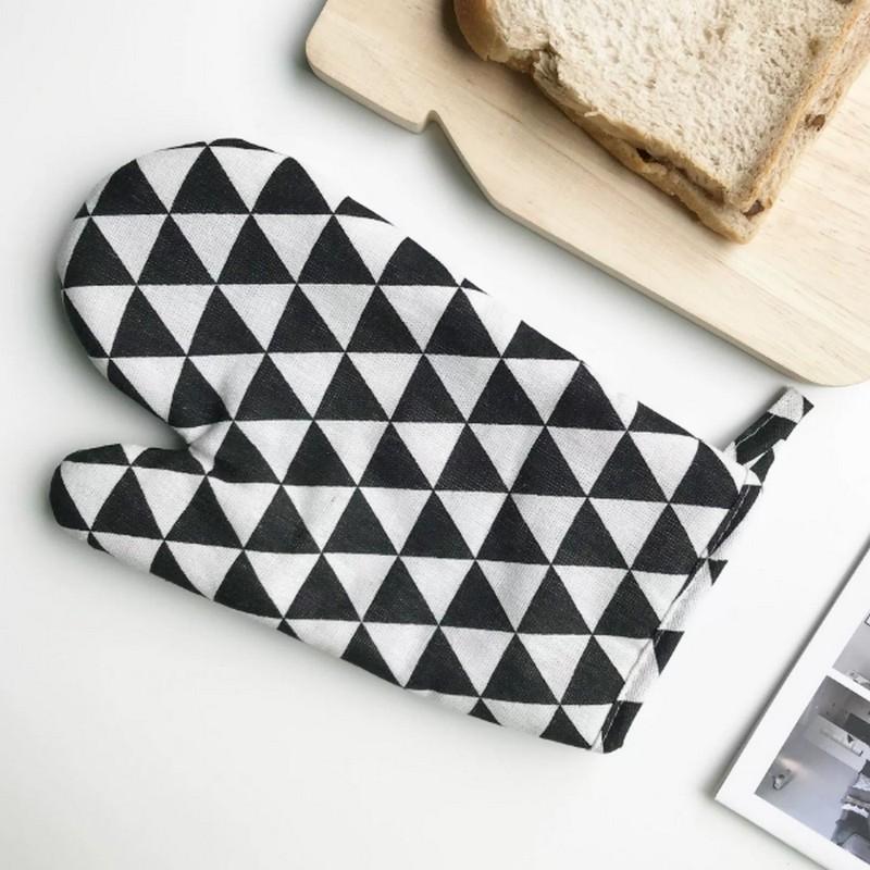 

1 шт. Теплоизолированные, защищающие от ожогов перчатки для микроволновой печи, термостойкие утолщенные перчатки для духовки чёрный