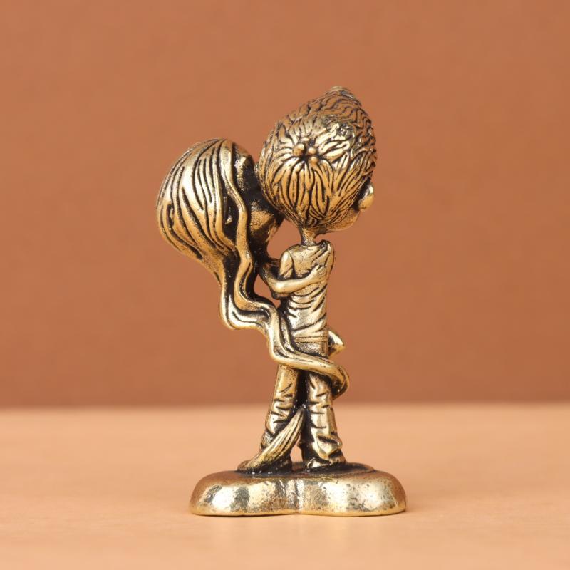 Brass Kissing Couple Statue Vintage Carved Design Romantic Texture Perfect For Valentine Anniversary Gifts Home Desktop Decor