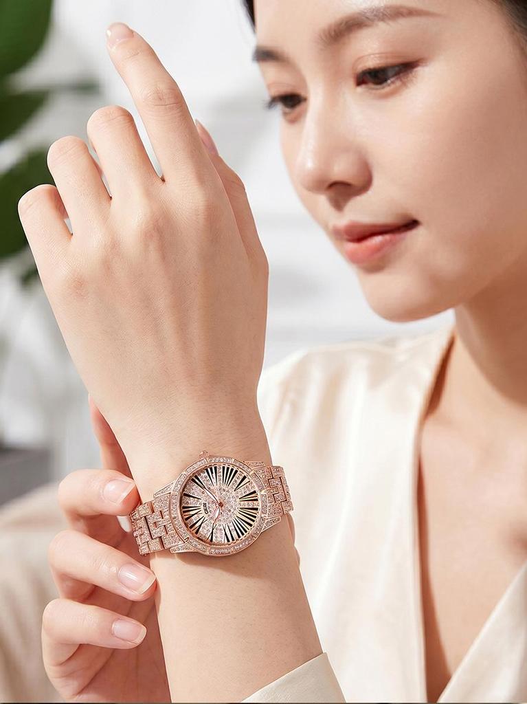 Gedi Starry Sky Women's Diamond Steel Band Waterproof Quartz Watch for Daily Commute or Work.