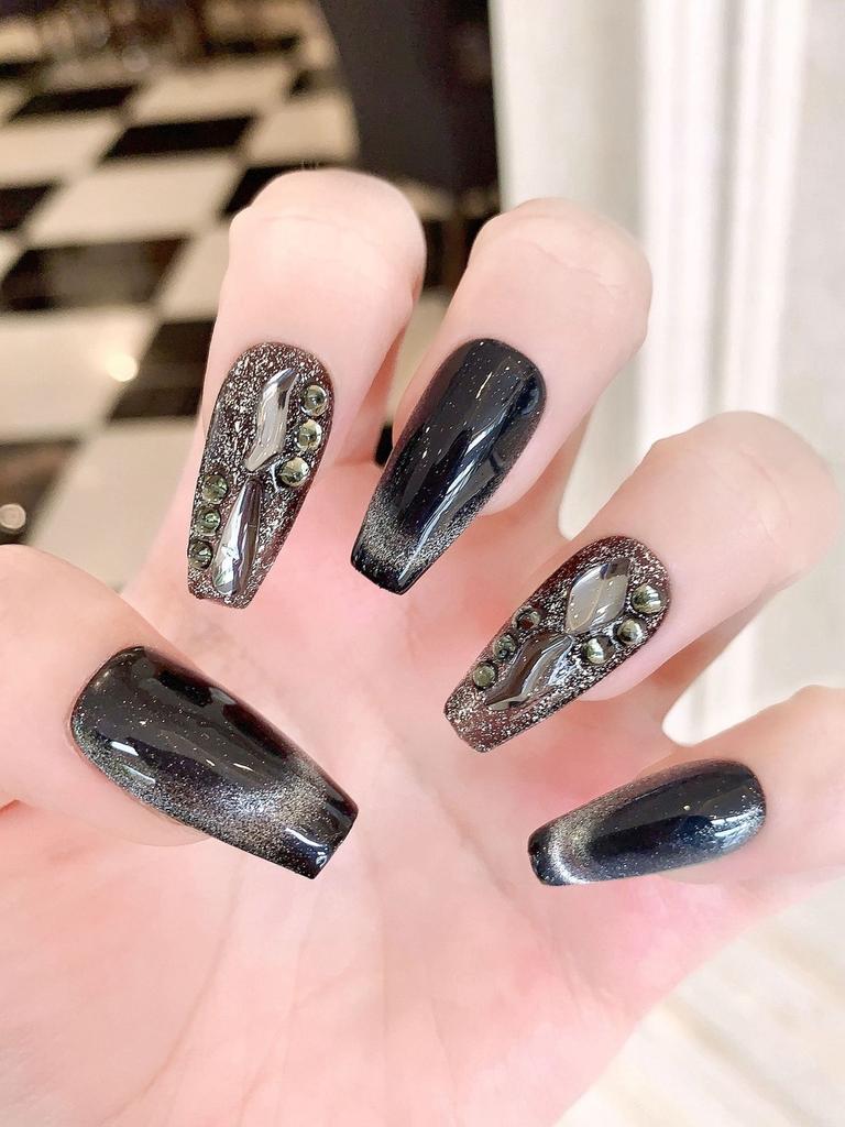 Handmade Black Cat Eye False Nails With Sparkling Rhinestones Stylish And Luxurious