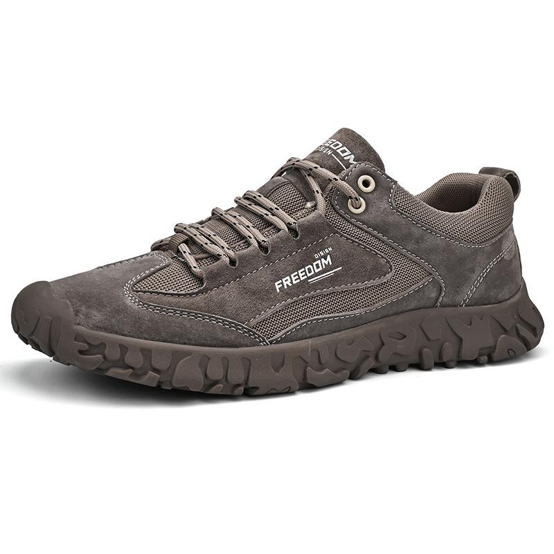 

Кроссовки мужские 2025 осень новые кожаные уличные на толстой подошве нескользящие на мягкой подошве универсальные на шнуровке мужские повседневные туфли 45