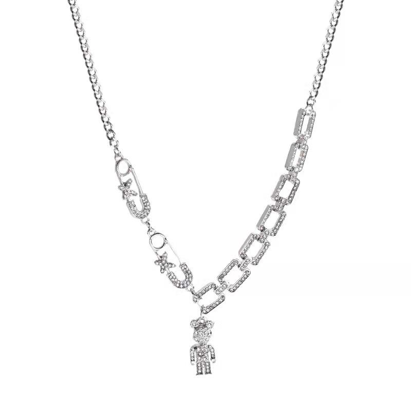 

Bear necklace light luxury full diamond collarbone chain cold wind hip hop couple autumn and winter sweater chain male tide