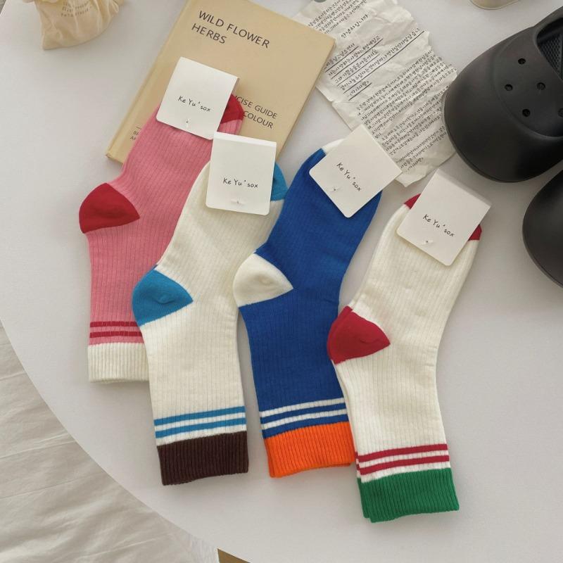 Frühlings- und Sommerkollektion: Patchwork Farbblock Gestreifte Plüschsocken, Baumwollsocken für Damen, Süße und Mädchenhafte Wadenhohe Socken, Schulstil