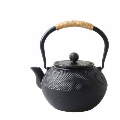 Juego de tetera de hierro para hervir té a fuego lento sobre fuego directo compatible e incluye tetera de hierro y un juego completo de utensilios para el té para el hogar Incluye