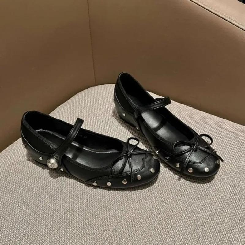 French Round Toe Shallow Mouth One Line Strap Inside Heightened Rivet Bow Mary Jane Single Shoes for Women