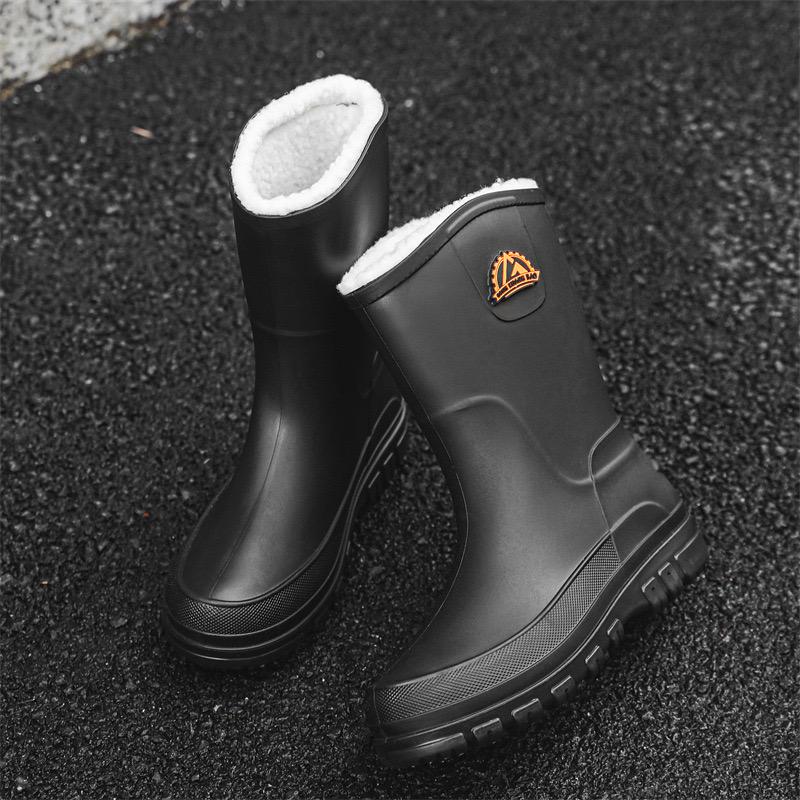 Fashion Men Rain Boots Outdoor Waterproof Rubber Boots Mid-calf Rubber Galoshes Winter Plush Warm Rain Boots Non Slip Men Fishing Shoes