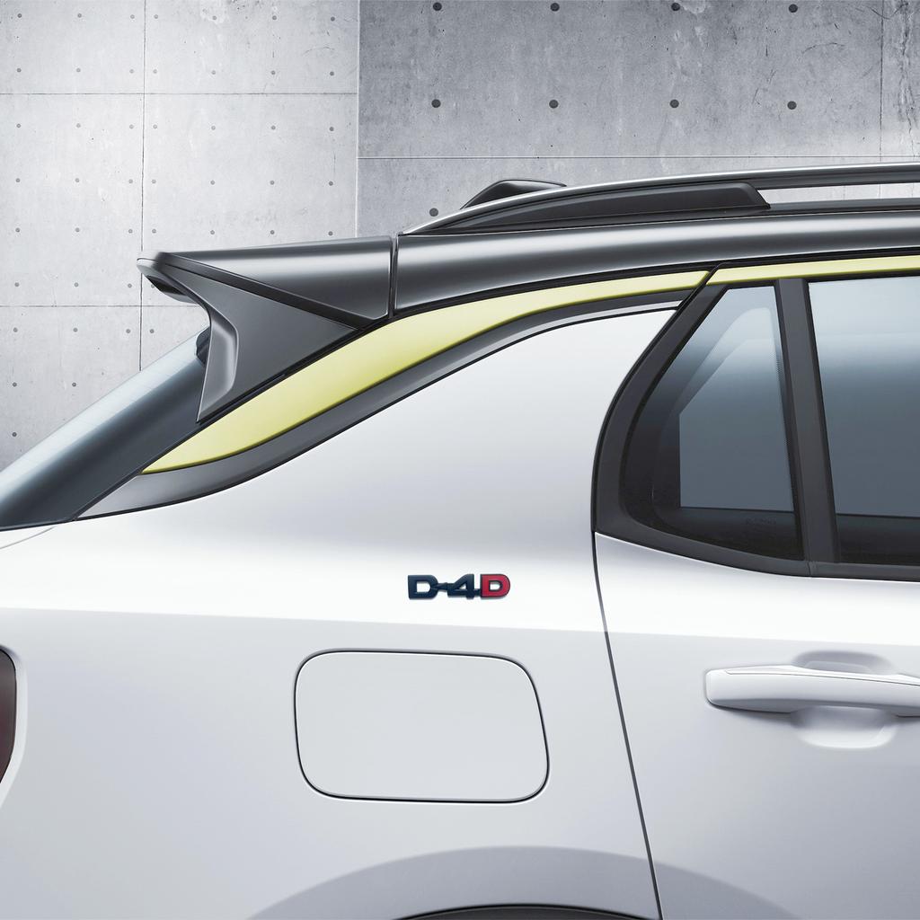 3D Metal D-4D Logo Rear Trunk Badge Emblem Car Sticker Decals for Toyota Land Cruiser Corolla RAV4 Verso Prado Camry Accessories CR5