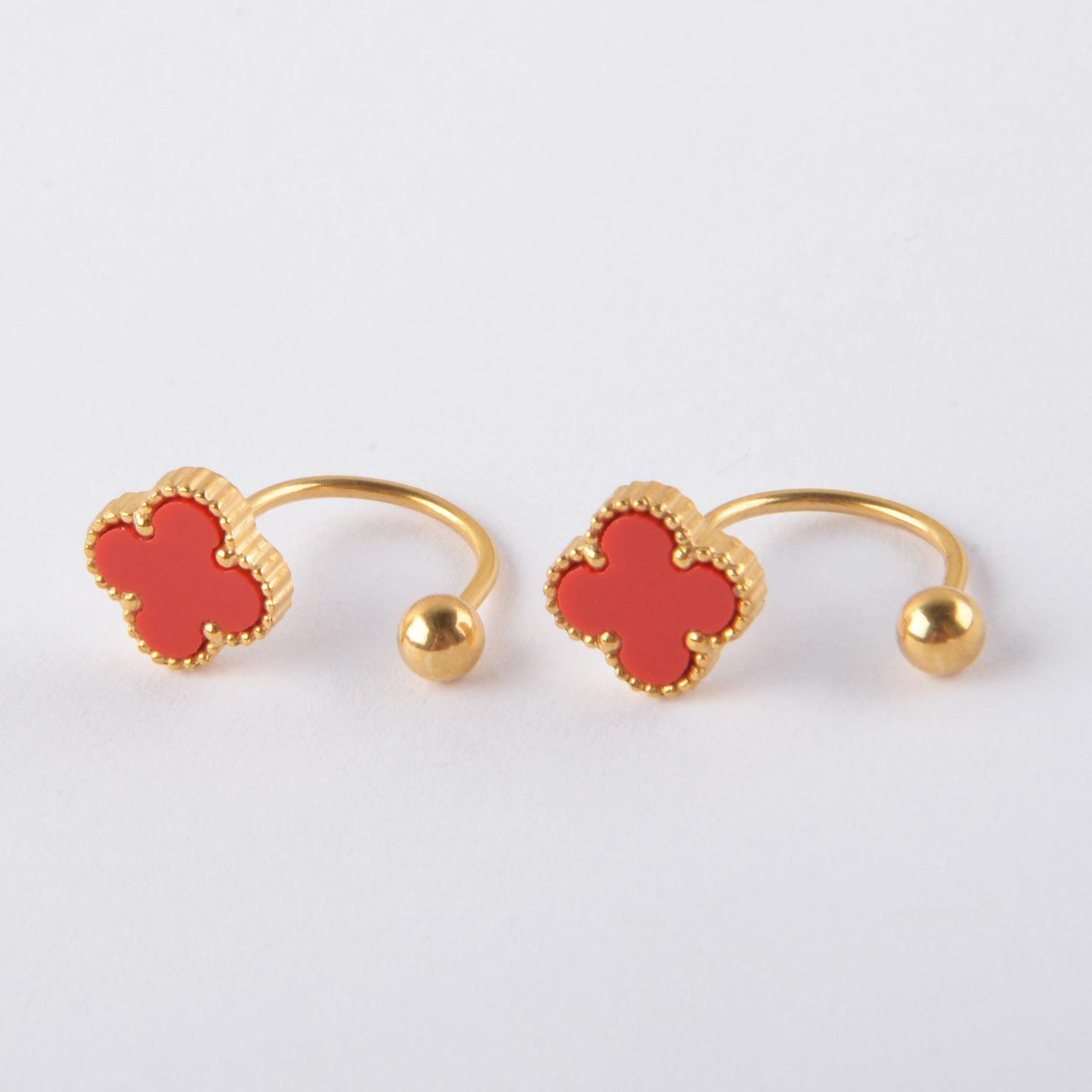 

Серьги Simple Temperament Four-Leaf Clover, изогнутый стержень из титановой стали, модный сон, не снимая сережек красный