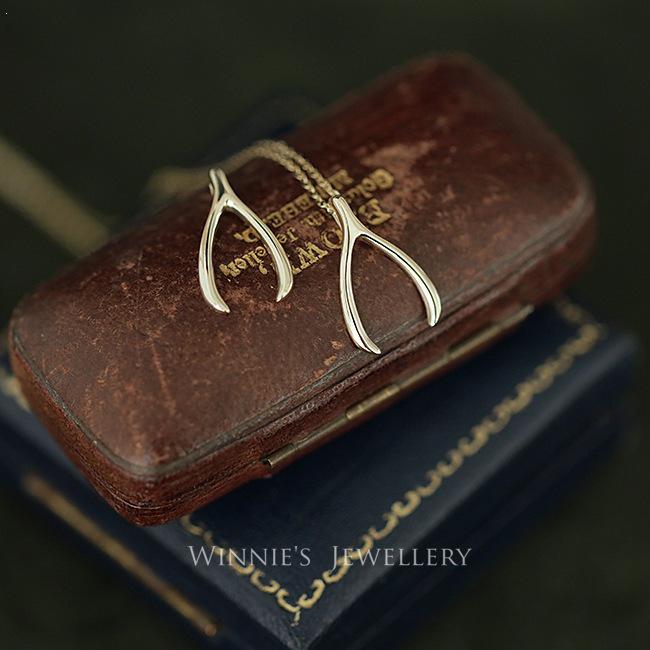 14K Gold-Plated S925 Sterling Silver Wishbone Y-Shaped Pendant Necklace for Women - Simple European & American Style Clavicle Necklace.