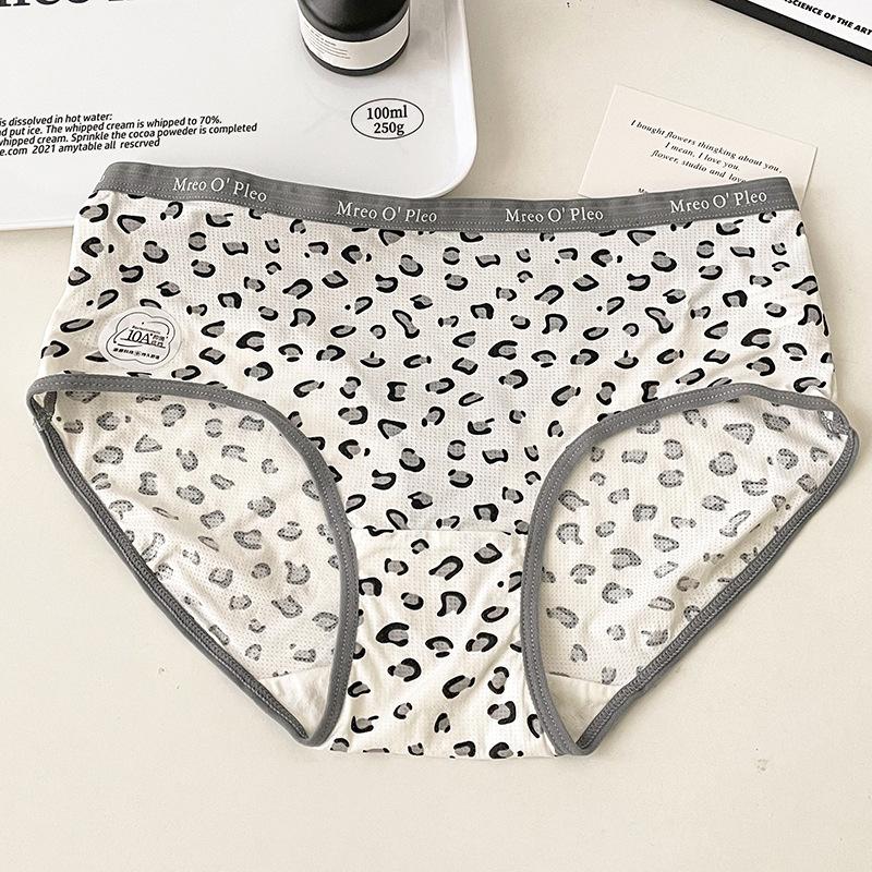 Women's Spring Summer Leopard Print Anti Bacterial Breathable Mid Waist Panties