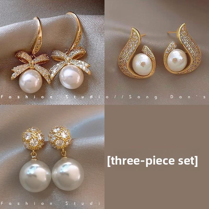 Pearl Retro Premium Stud Earrings Women's Year Super Fire Texture Earrings Temperament Foreign Style Earrings