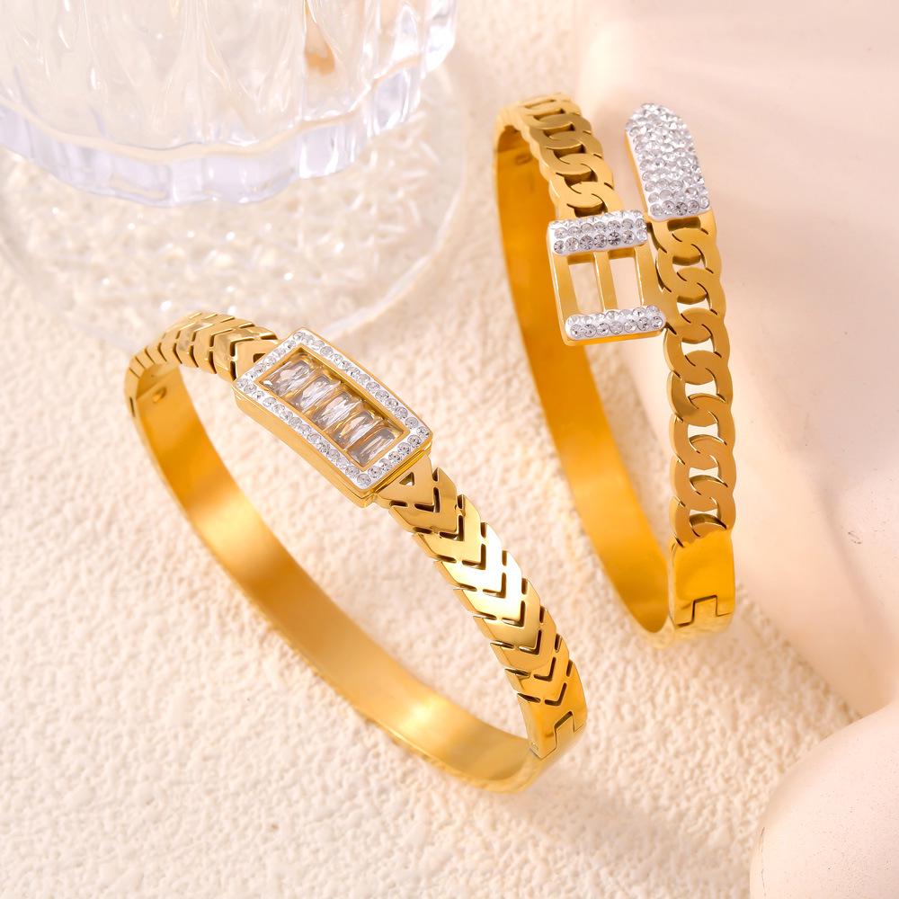 Elegant Cross-Border Full Diamond Titanium Steel Bracelet: Fashionable Hollow Chain Design