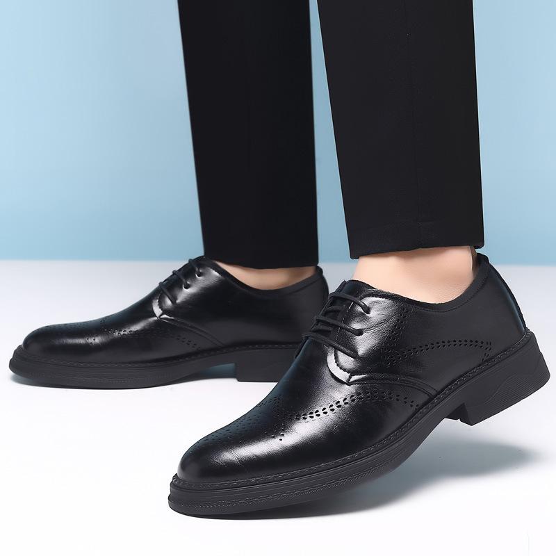 2024 Men Formal Shoes White Leather Business Casual Shoes Fashion Man Shoe Dress Office Wedding Brogue Shoes Social Shoe Male