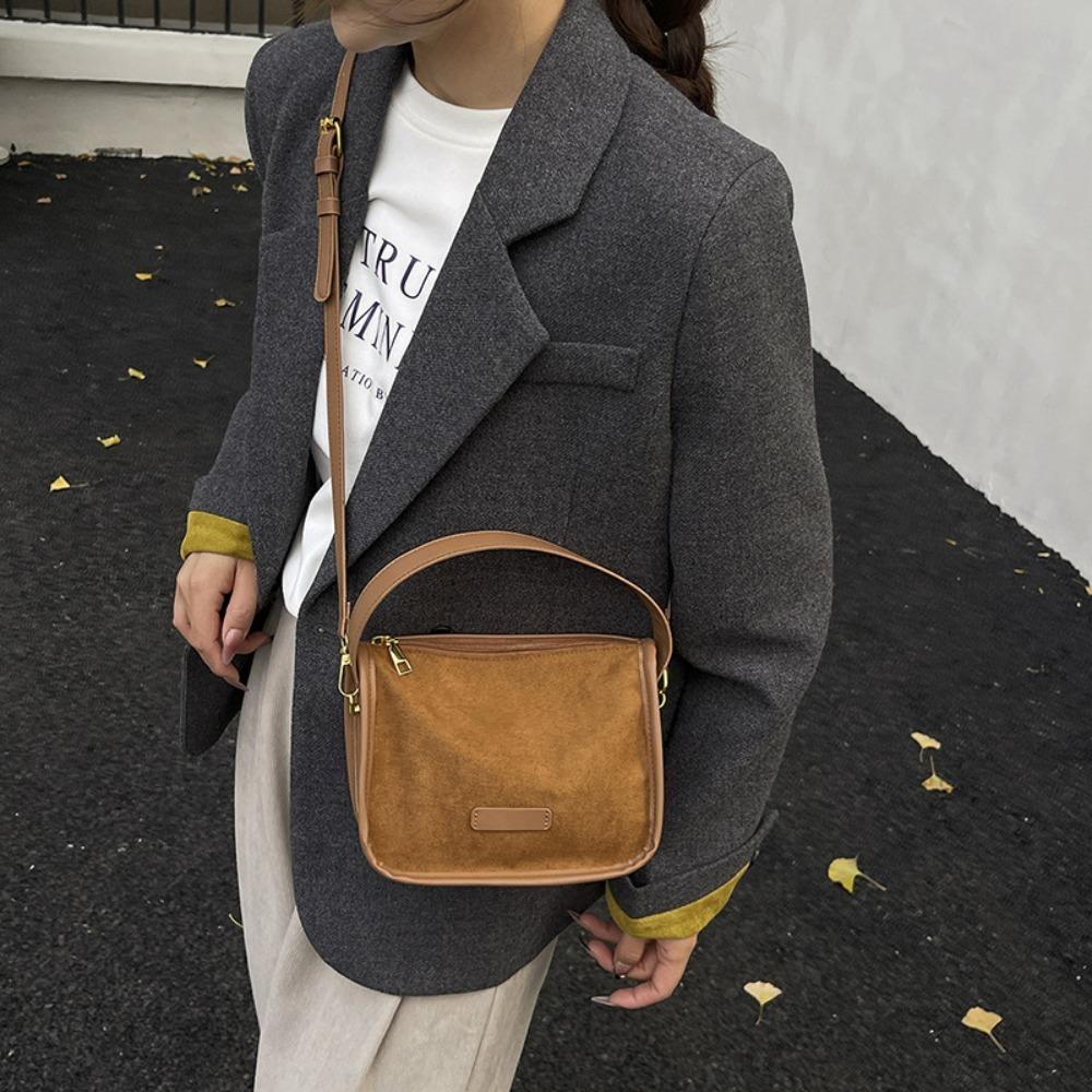 Elegant Faux Suede Leather Shoulder Bag Solid Color Lightweight Pillow Bag Adjustable Strap Women's Handbag Casual Use