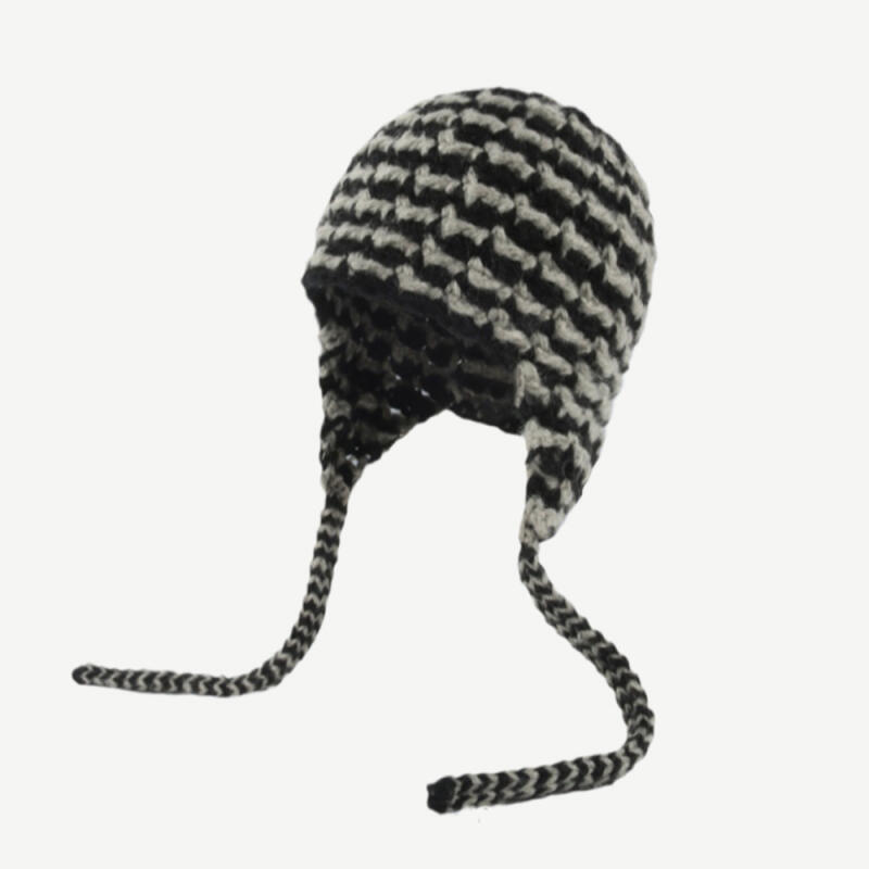 

Pattern Trooper Knit Bonnet Hat in Gray GRAY