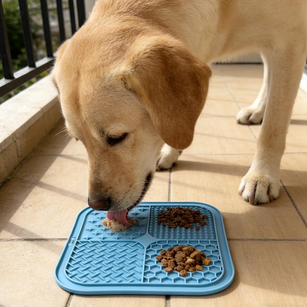 Silicone Dog Lick Mat With Suction Cup Slow Feeder Pet Bathing Distraction Pad Food Training Mat for Dogs Cats Pet Supplies