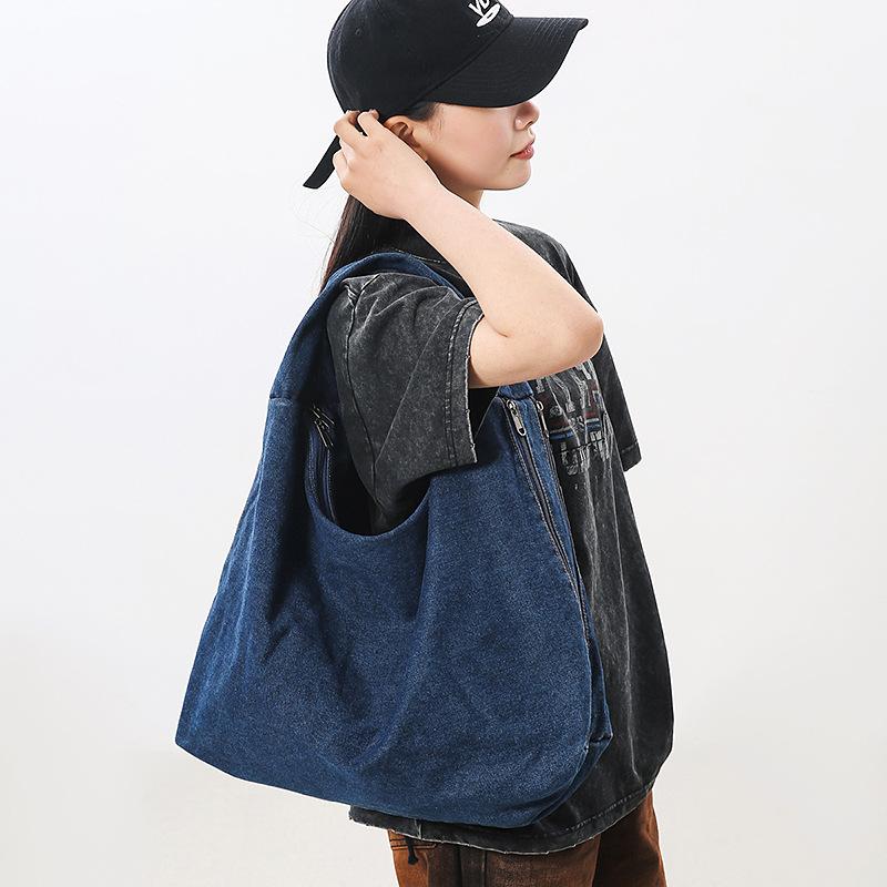 

Casual Denim women handbag Large Capacity Shoulder Bags Designer Female hobos Bag Korean fashi lady big totes bolsas blue темно-синього кольору