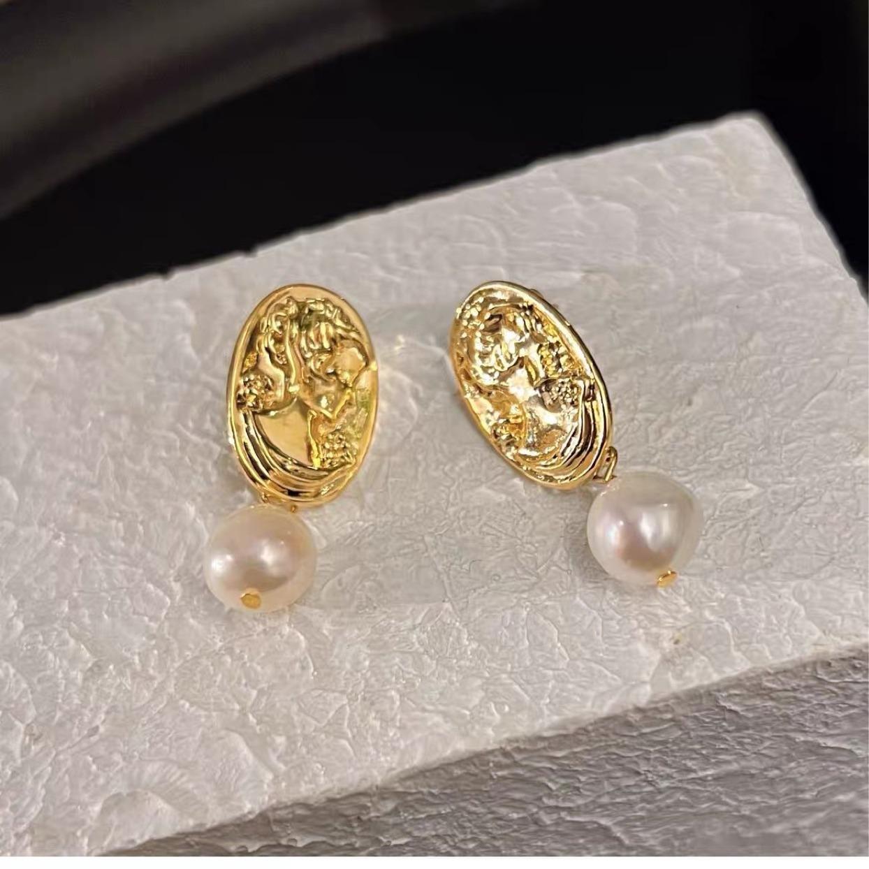 European and American fashion trend metal wind natural freshwater pearl earrings retro baroque special-shaped natural pearl stud earrings Silver needle