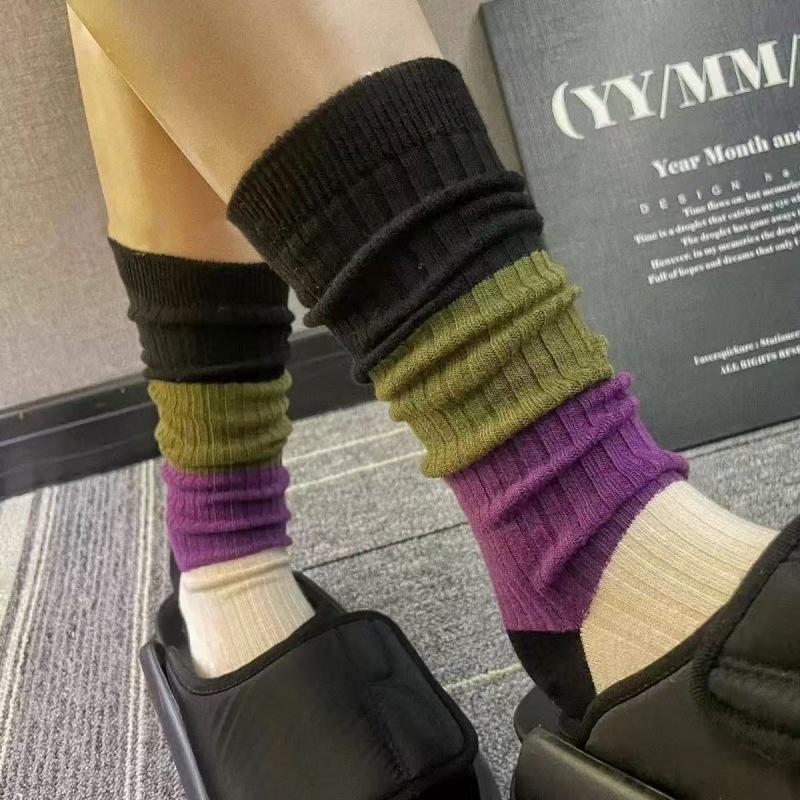 Autumn Socks, Women's Retro Color-blocking Mid-calf Socks, Slimming and Versatile Pile Socks