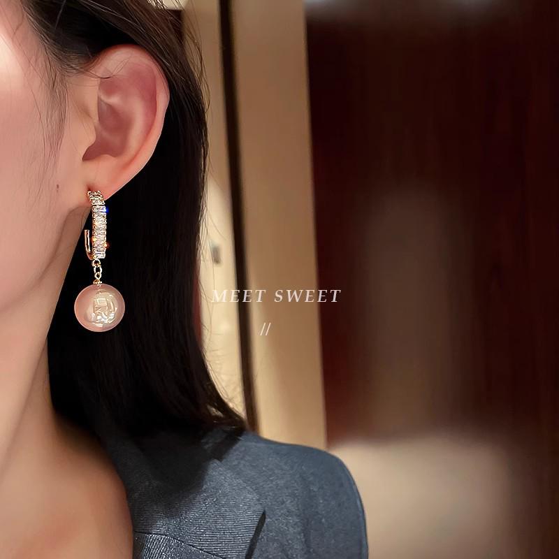 Luxurious Large Pearl Dangle Earrings - 2023 Fashion Trend for Women