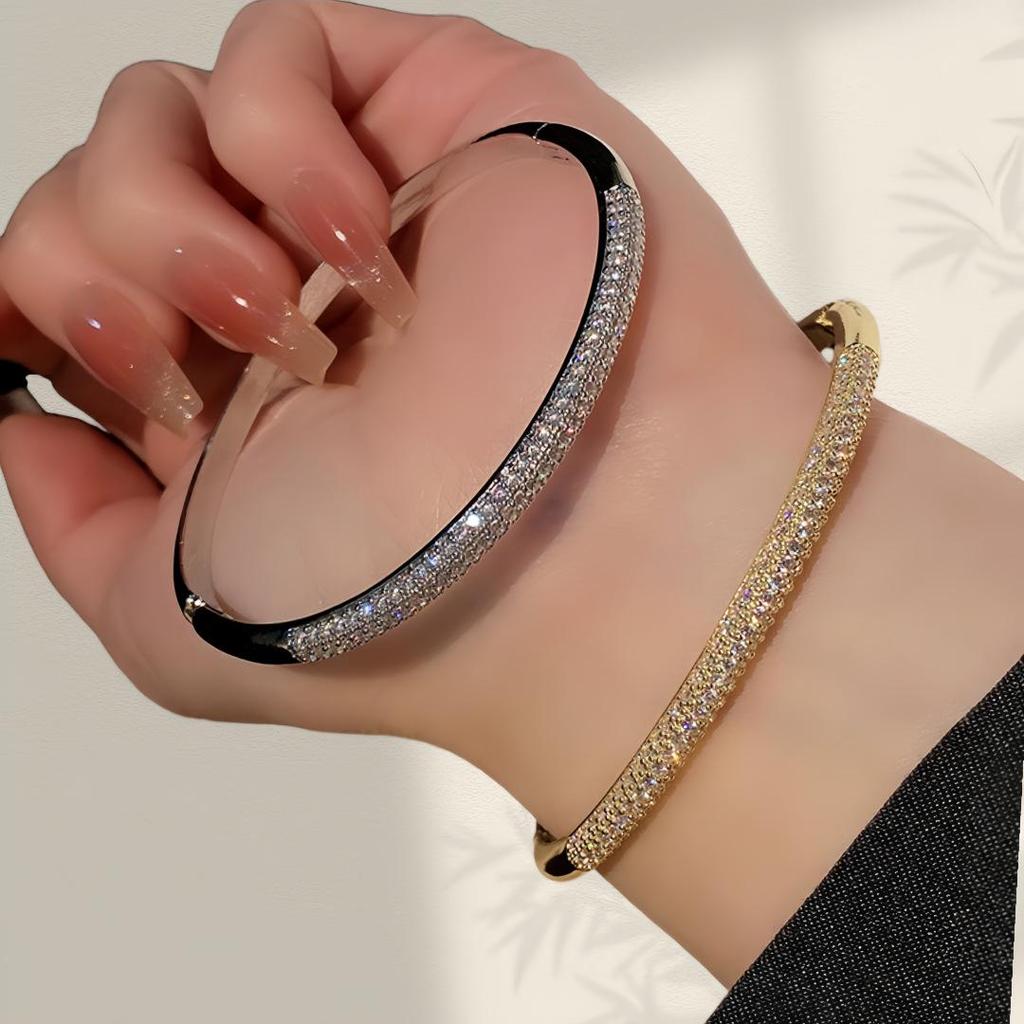 Luxurious Zirconia Crystal Bracelet: Shiny, High-End, Versatile, and Stylish Hand Jewelry