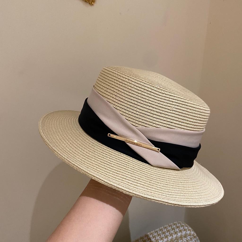 Women's summer beach straw hat beach shade sun protection color blocked flat top sun hat British versatile top hat