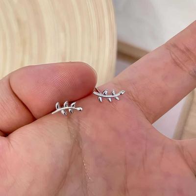 Orecchini Minimalisti a Foglia in Argento Sterling S925 per Donna - Design Elegante