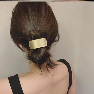 Koreanischer minimalistischer Hot Girl Haarring und Stirnband aus Metall – elegantes Design für alle Frisuren