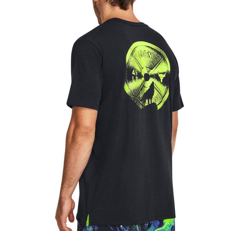 Under Armour T-shirt sportiva girocollo da uomo Johnson Series con stampa Night Letter, top nero 1379751-001