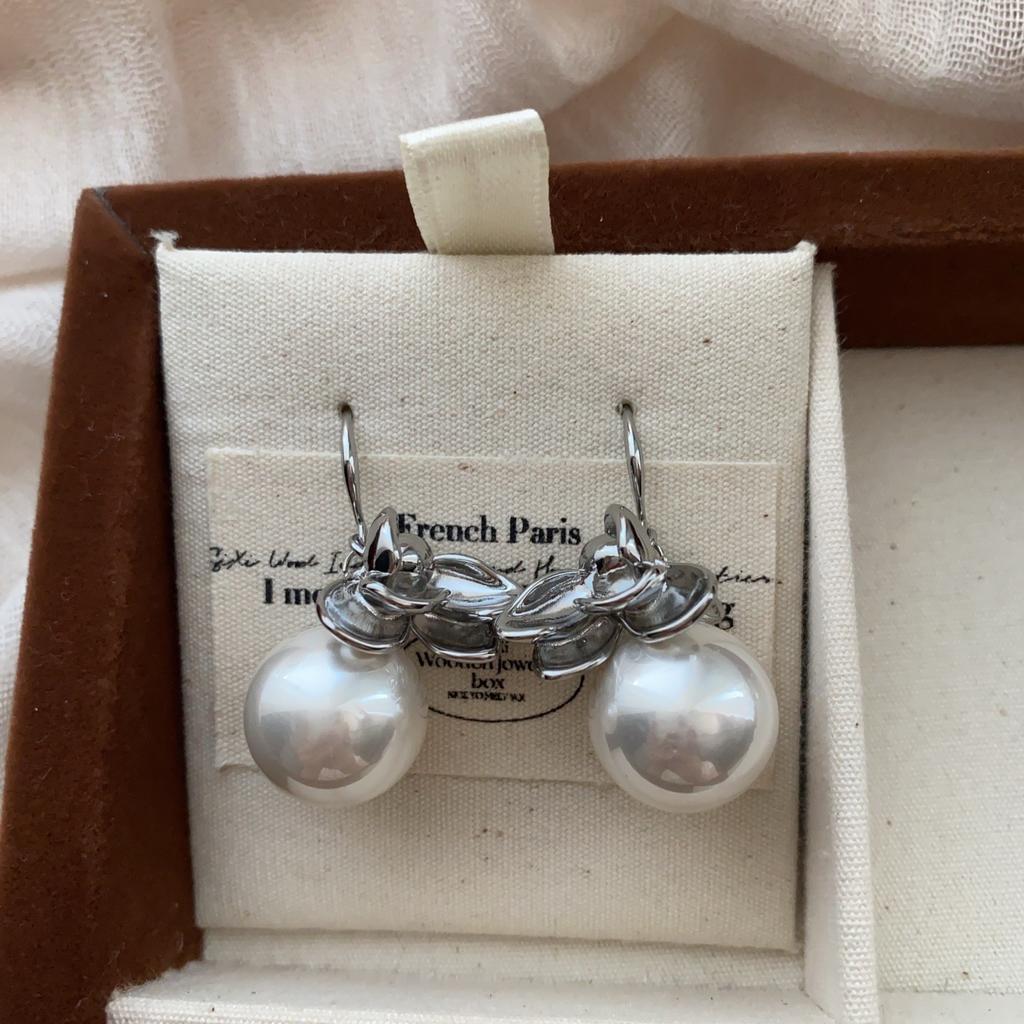 Niche Design Exaggerated Pearl Ear Pendant Super Fairy Temperament Two Ways To Wear Super Pearl Earrings Women