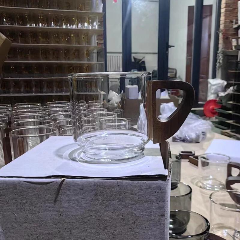 ZISIZ Glass Teacups with Wooden Handle