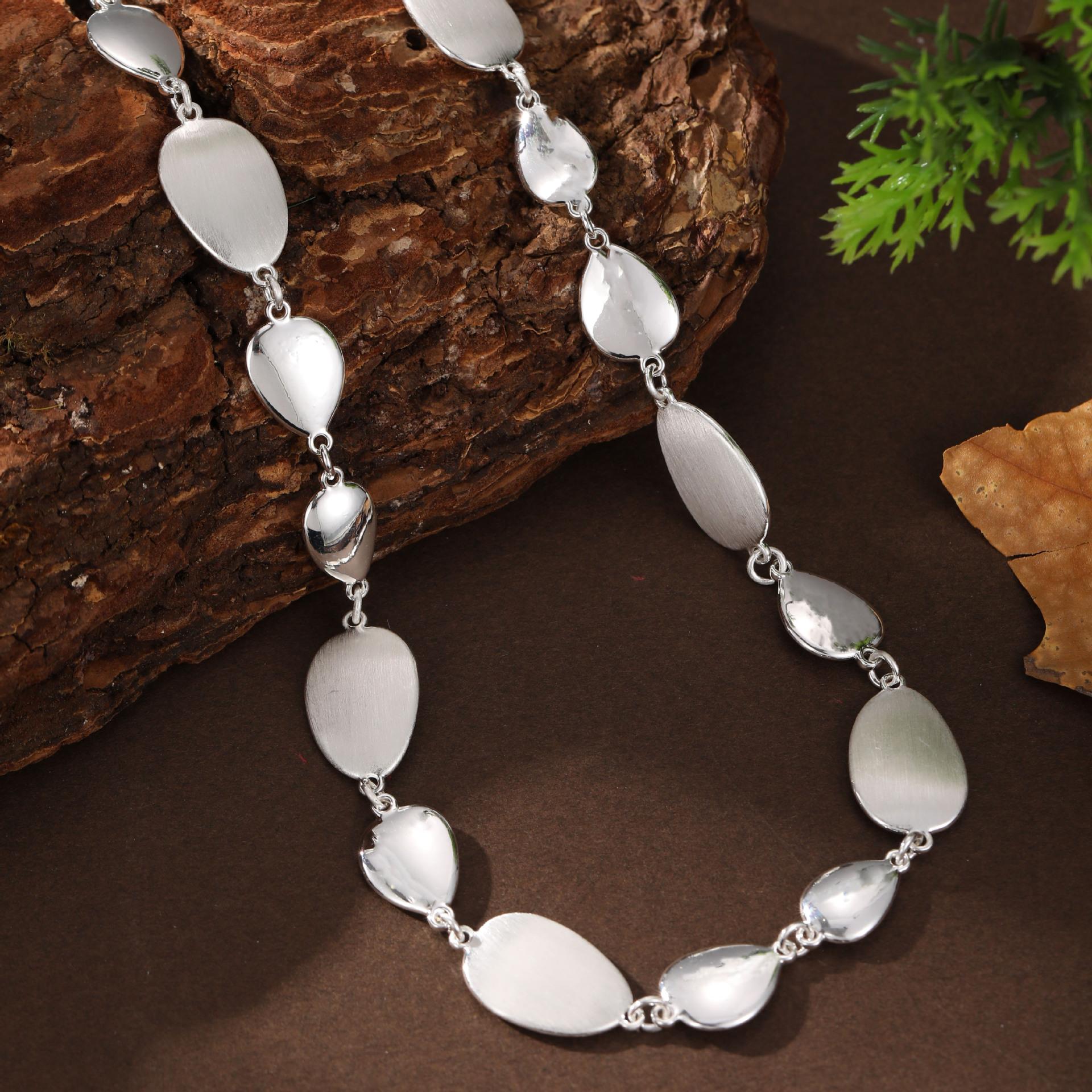 

Новое матовое гладкое ожерелье-комбинация с OT-застежкой в виде капли воды, женское простое и изысканное универсальное ожерелье в виде капли воды