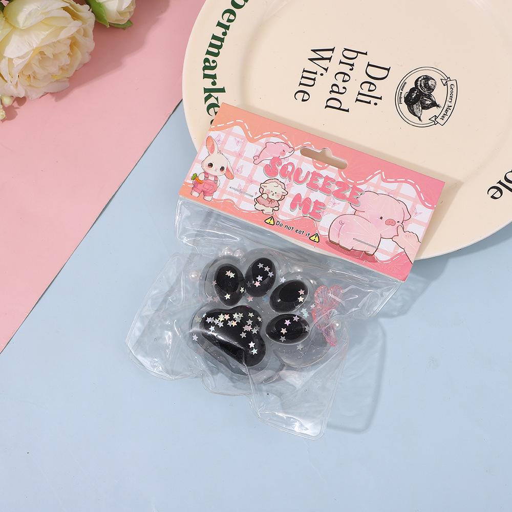 

Пончик в сливочной панировке с рисунком в виде кошачьих когтей — вдохновленный музыкой и медленный отскок, стиль Сяохуншу. 7cm, transparent чёрный