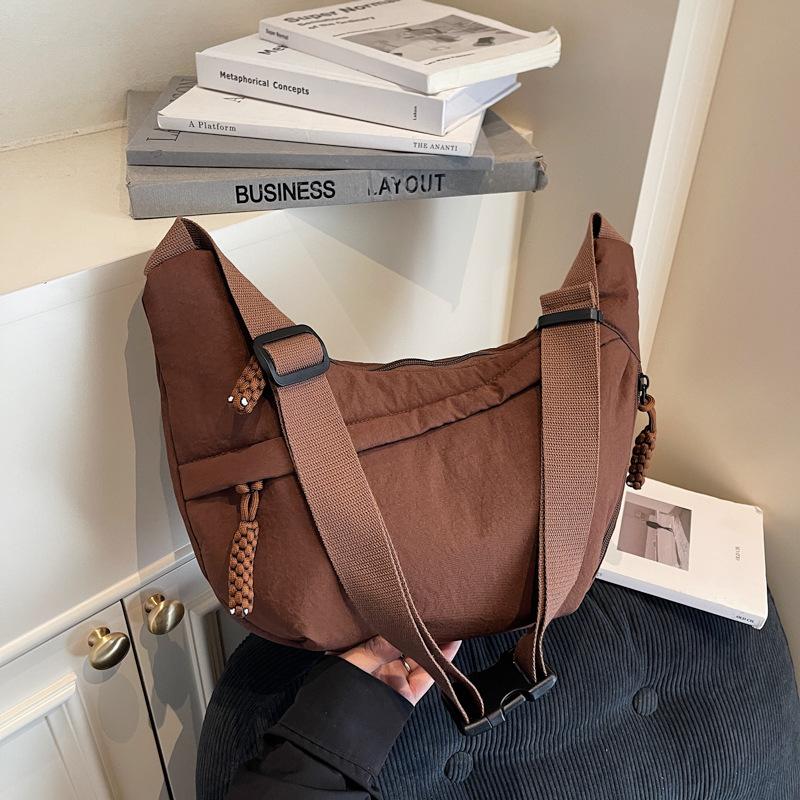 

Shoulder Bag Women S Casual Dumpling Bag Light Sports Commuter Bag Men S Trendy Brand Messenger Bag