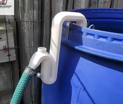 Heavy Duty Hose Bracket for Barrel Bucket Edge Mount Durable Plastic Hose Holder for Secure Hose Storage and Easy Access On Large Containers