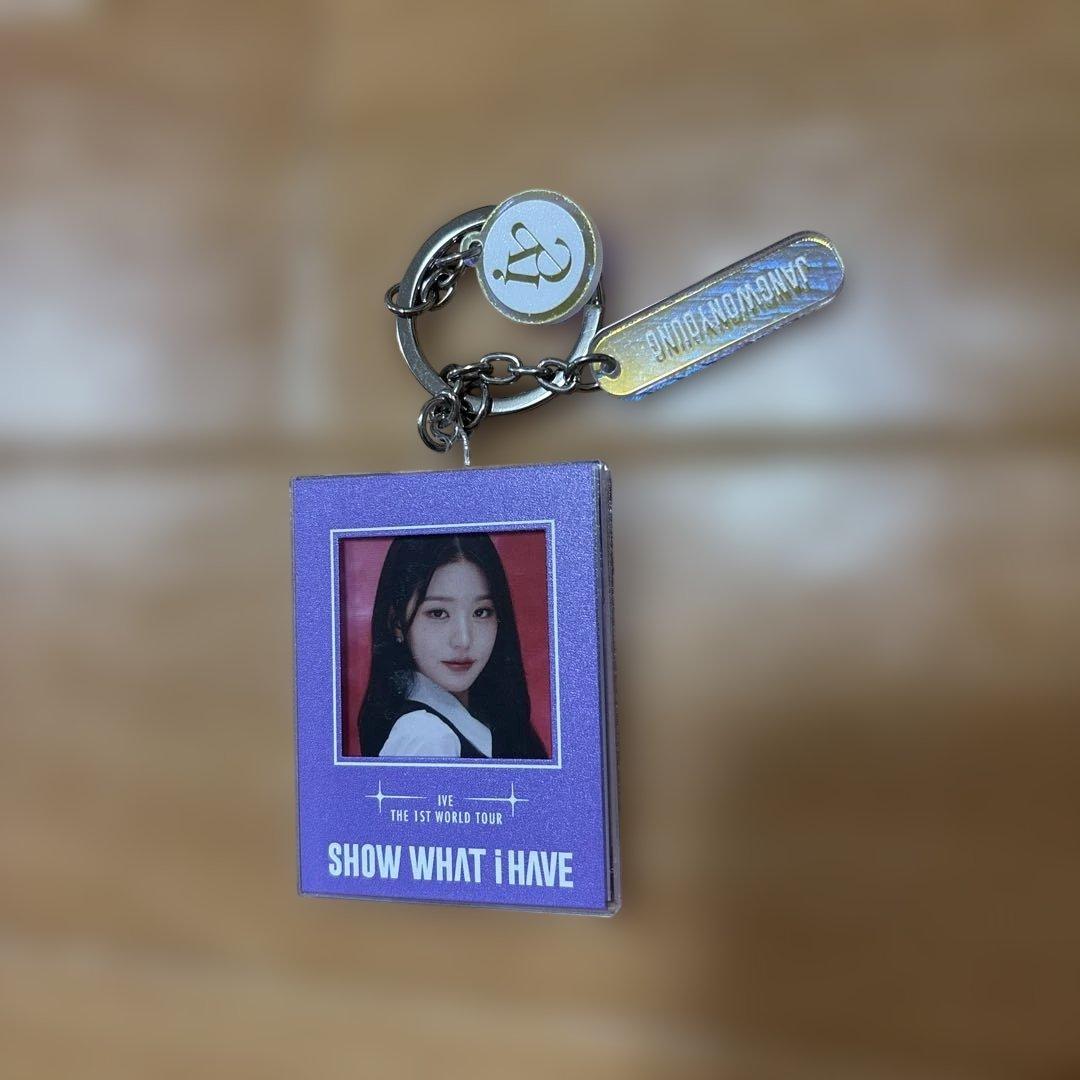 [USED] IVE 1st WORLD TOUR Keychain JANG WONYOUNG