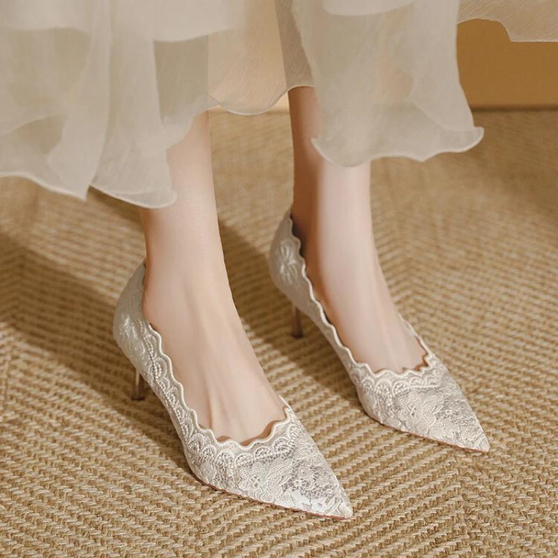 Fashion Embroidered Bridal Shoes Wedding Shoes Retro French Sandals 6.5cm High Heels Single Shoes Thin Heels Banquet Pointed Pumps