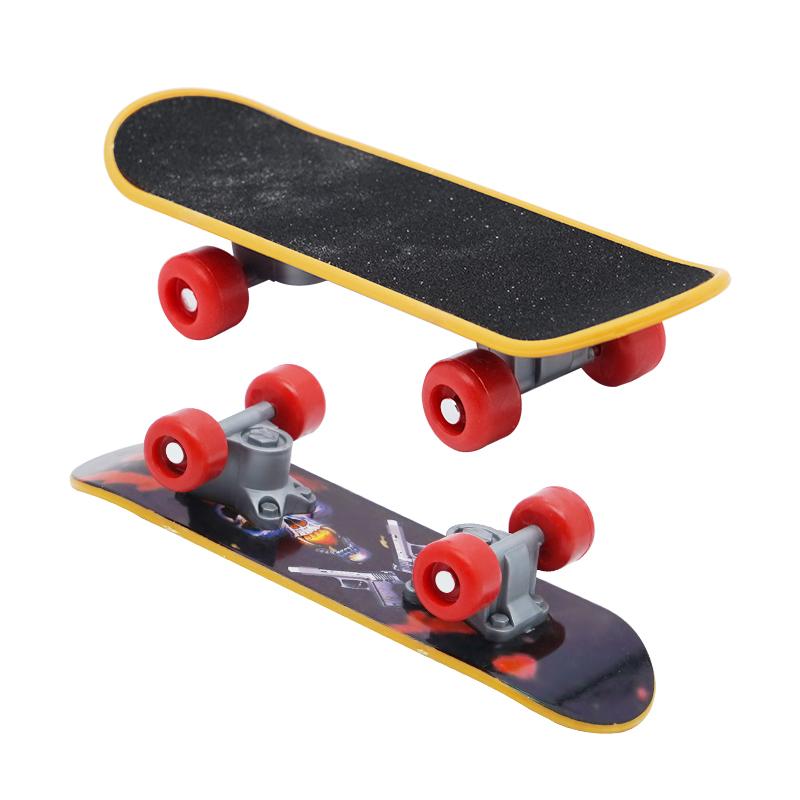 Bird Toys Funny Parrot Mini Skateboard Toy Birds Training Skateboard For Budgies Parakeet Growth Toy Pet Toy Bird Accessories