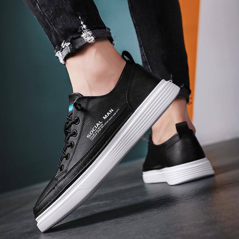 Herrskor nya vintern andningsbara vardagliga koreansk version läderyta höjande brädskor herr mångsidiga mjuksolade sport halkfria fukt