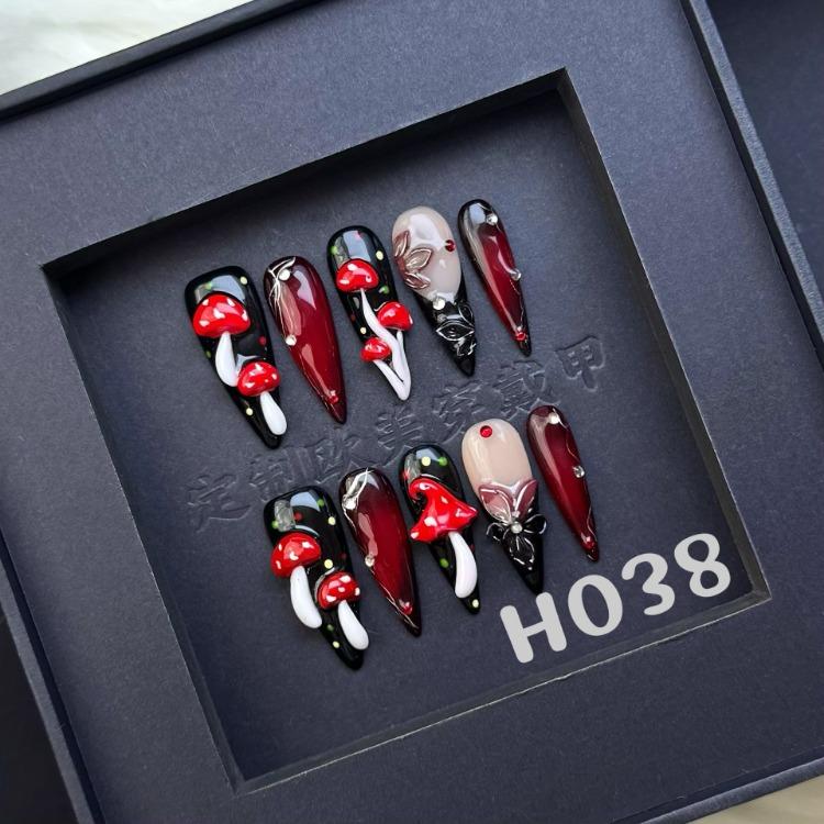 

Чистая ручная работа Ношение брони Милый мультяшный ручной росписи Щипковый короткий маникюр Ручная работа Фабрика ногтей L