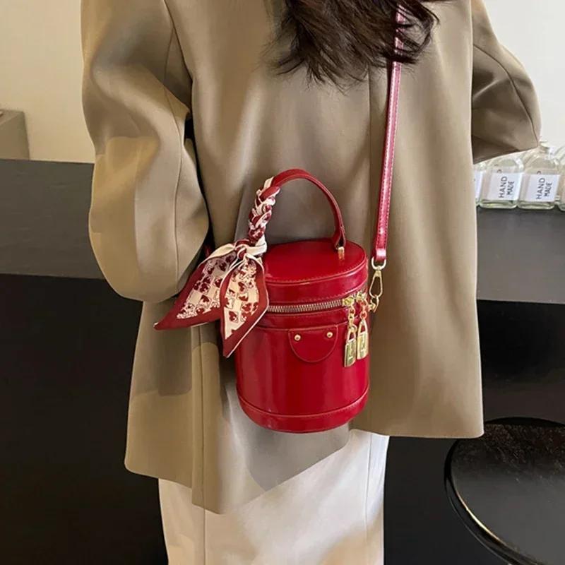 New Fashion Feminine Bucket Red Crossbody Bags Korean Texture Leather Bags Versatile Small Bag