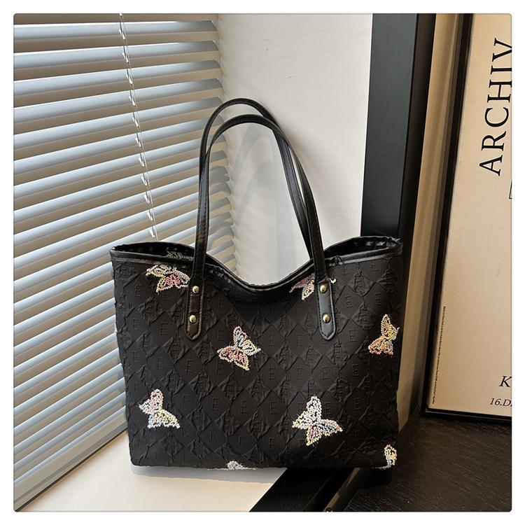 Stylish Casual Commute Shoulder Bag: Fashionable, Large-Capacity Tote for Students