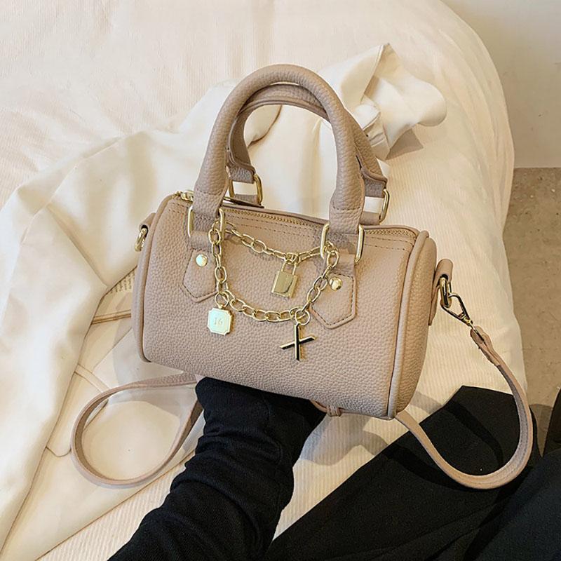 High-End Design Sense Niche Roundness Bag  New Female Chains Crossbody Pack Popular Sweet Cool Boston Handbag PU Leather