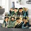 Personalisierte Decke im Stray Kids-Design - Perfekt für Sofa, Bett, Reisen & Outdoor | Maschinenwaschbar, Gemütlich & Langlebig.